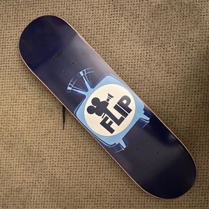 Flip skateboards 8.00 tv logo deck
